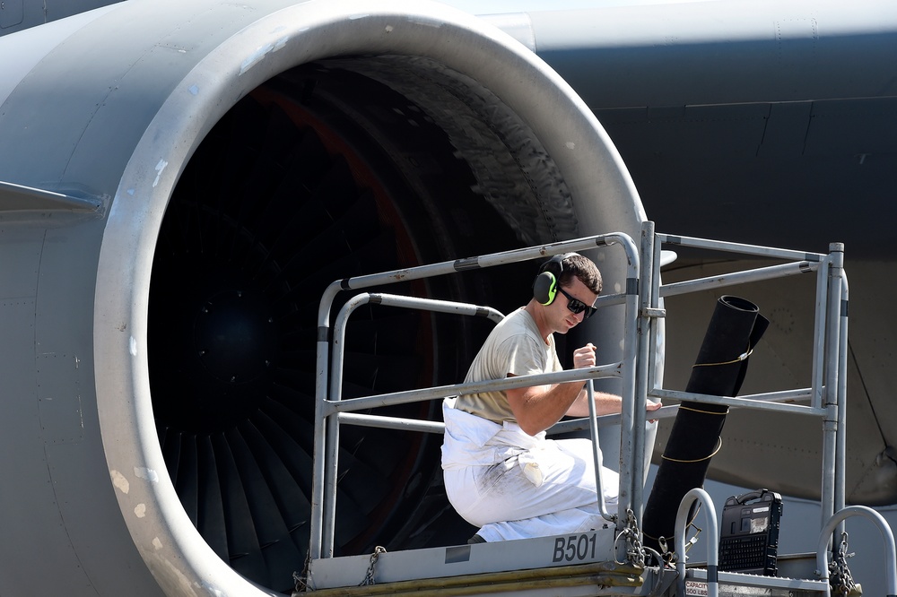 Evacuated aircraft arrive at Scott AFB