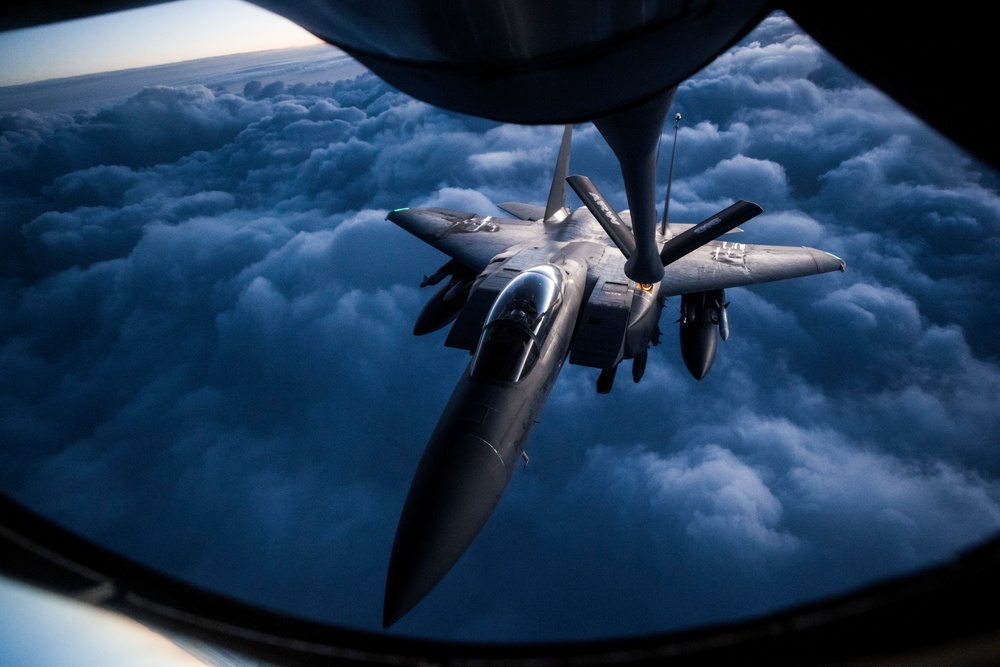 28th EARS refuels F-15s and F-16s over Iraq