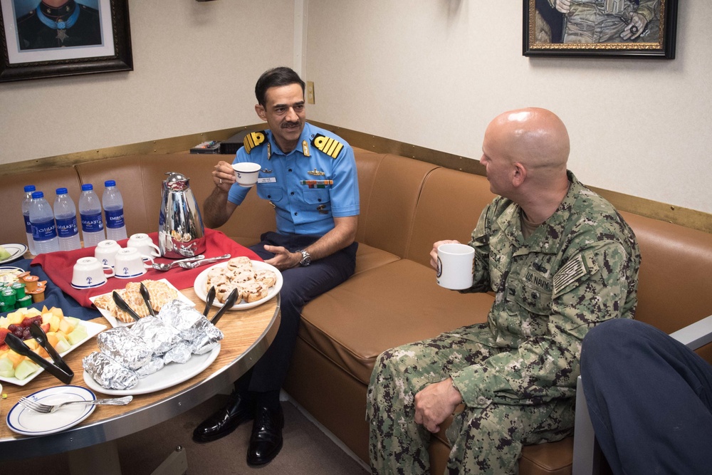 USS Jason Dunham (DDG 109) Combined Maritime Forces  exchange with Indian Navy