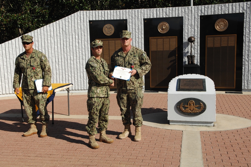 Navy EOD Techs Awarded Bronze Stars