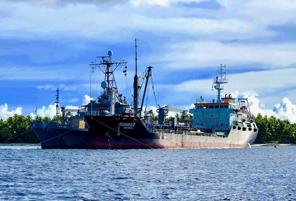Prinz Eugen oil removal: Both vessels successfully moored as planned