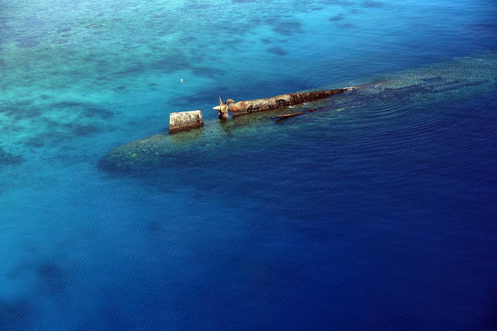 Prinz Eugen oil removal: Prinz_Eugen_1603_4x6_200dpi