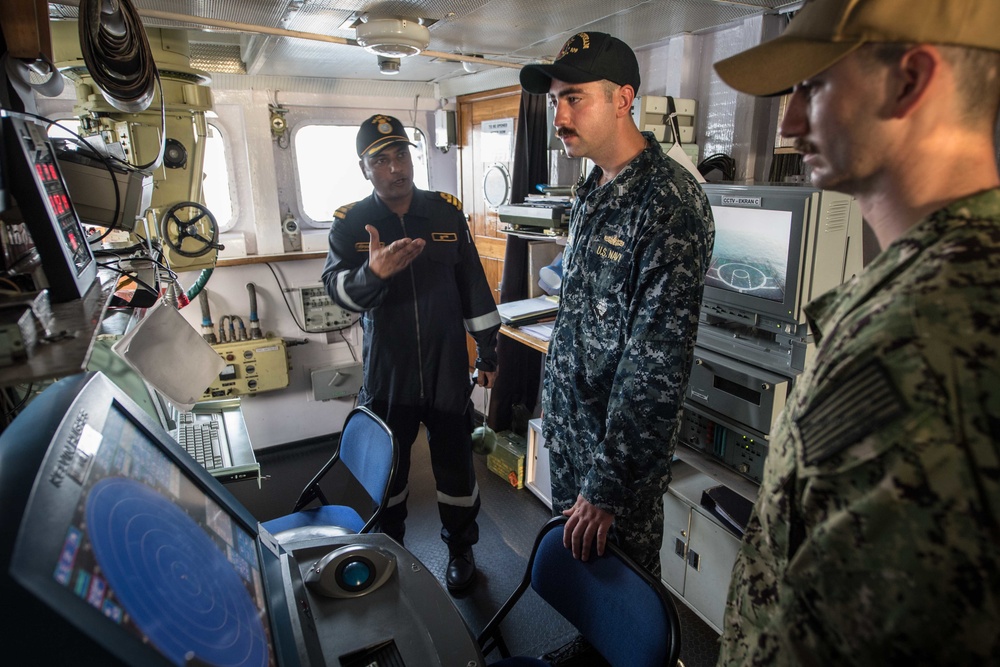 USS Jason Dunham (DDG 109) Combined Maritime Forces  exchange with Indian Navy