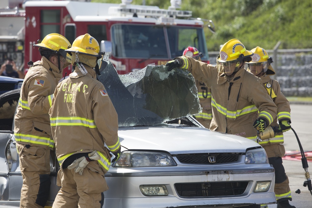 MCIPAC hosts firefighting demonstration for Fukuoka Prefecture Fire Academy cadets