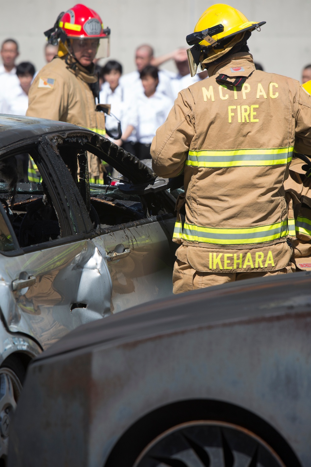 MCIPAC hosts firefighting demonstration for Fukuoka Prefecture Fire Academy cadets