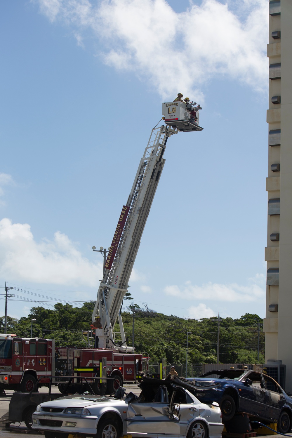 MCIPAC hosts firefighting demonstration for Fukuoka Prefecture Fire Academy cadets