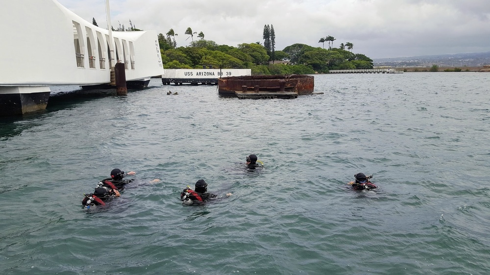 CGA USS Arizona Dive