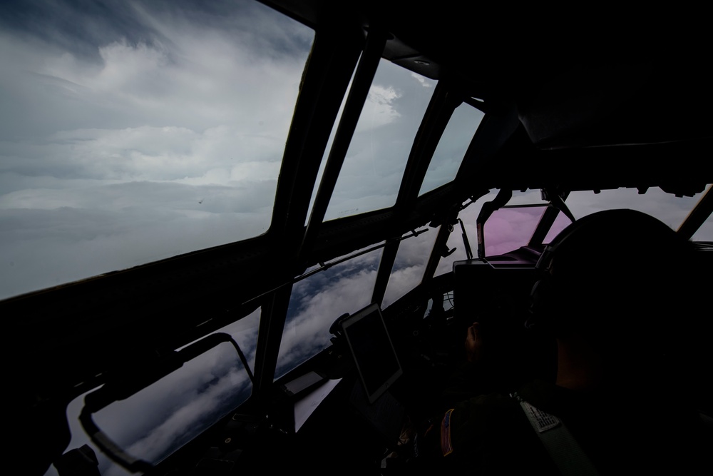 Hurricane Hunters - Hurricane Florence