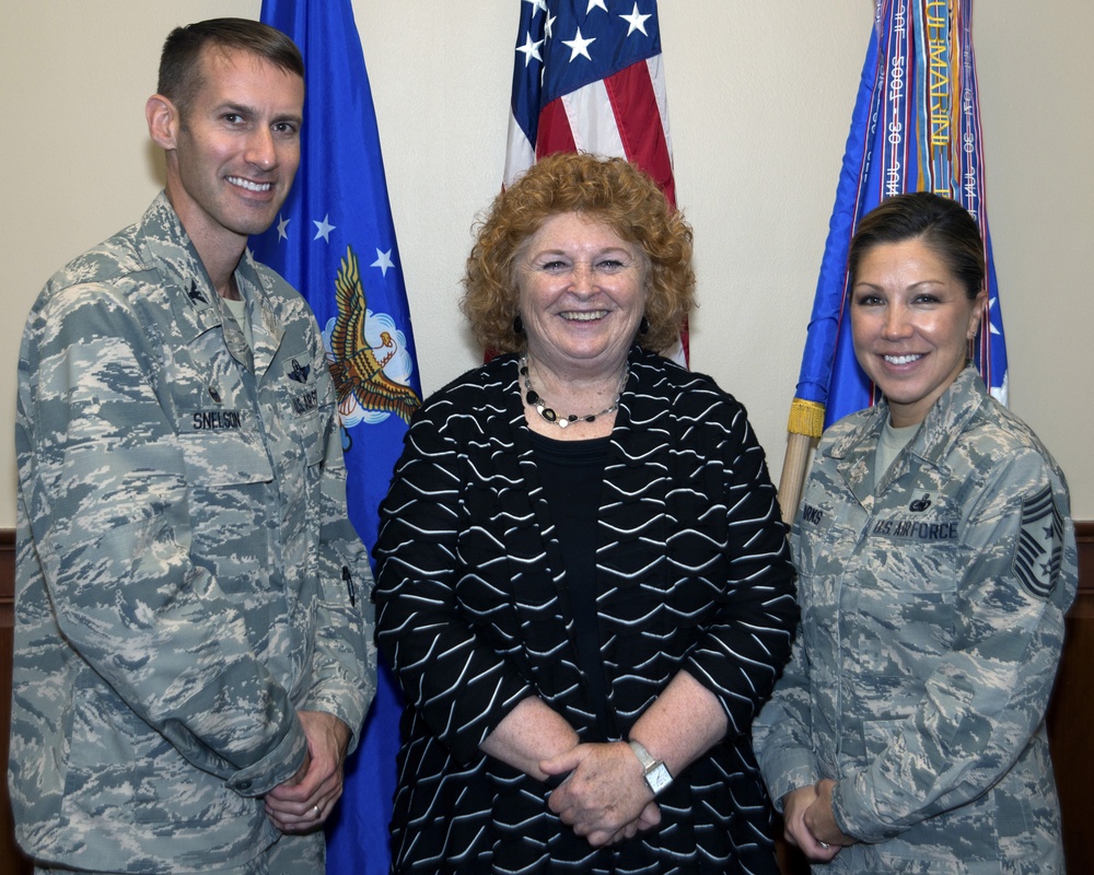 MacDill Hosts Canadian Consul General