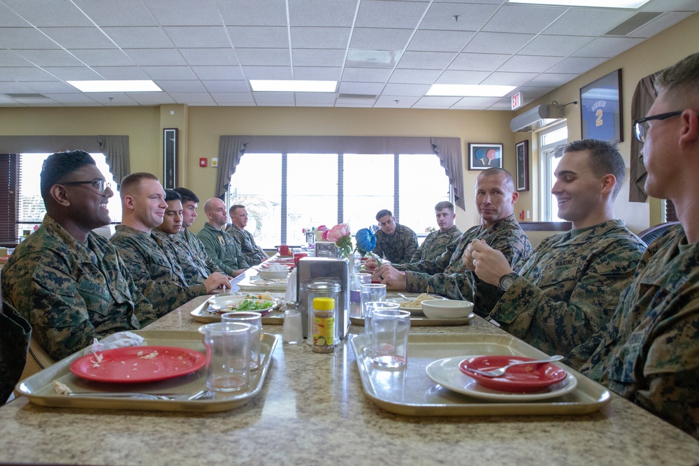 MARFORSOUTH commander visits Soto Cano