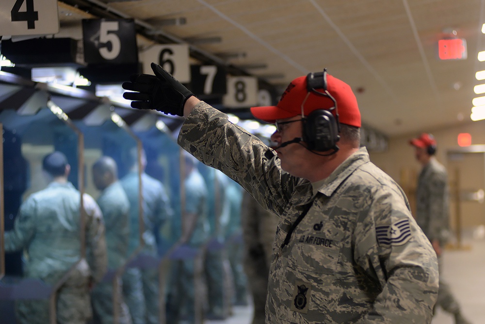 Combat Arms hosts’ pistol competition