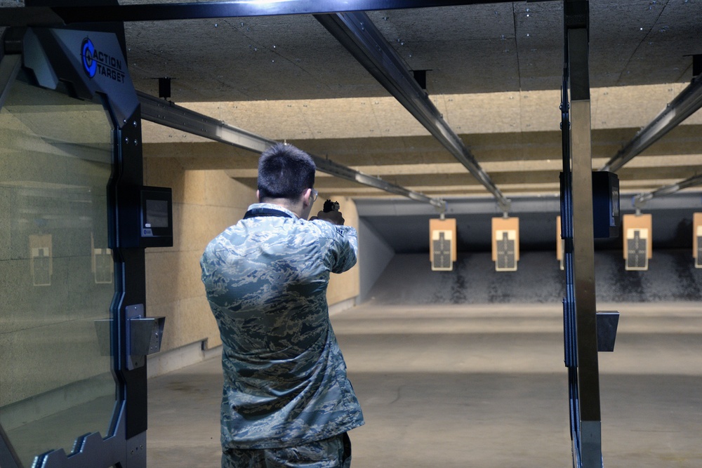 Combat Arms hosts’ pistol competition