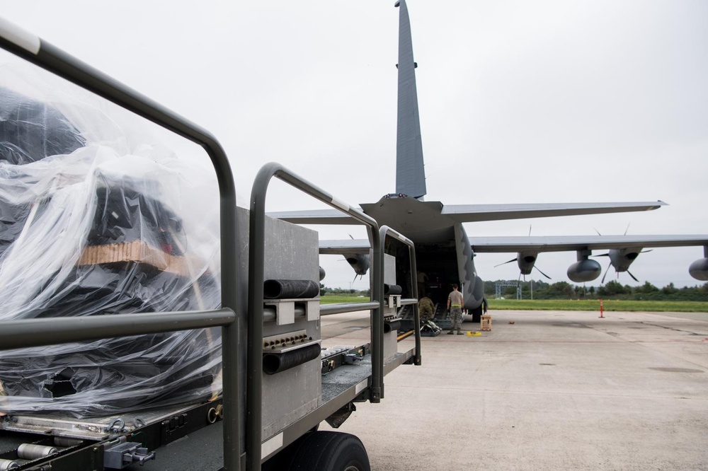 NY and AK ANG load supplies on C-130 for Hurricane Florence relief efforts