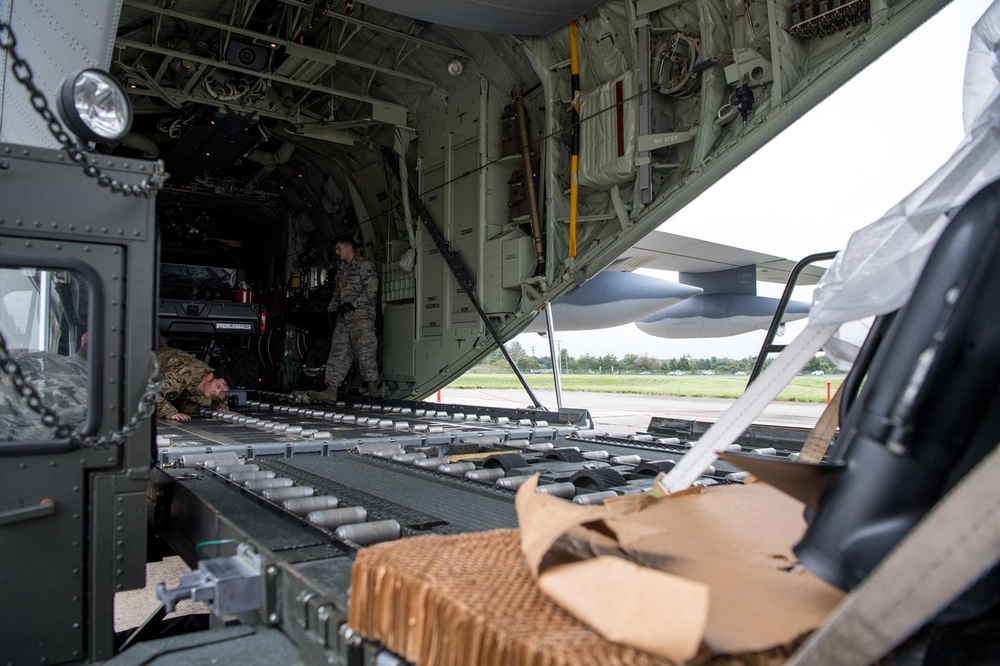 NY and AK ANG load supplies on C-130 for Hurricane Florence relief efforts