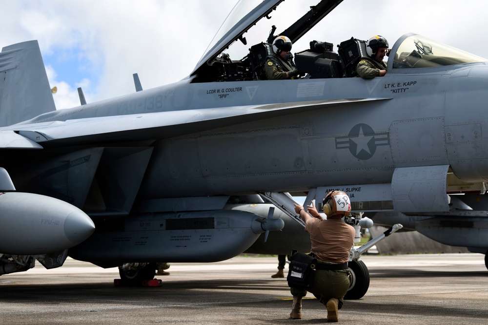 "Yellow Jackets" participate in Valiant Shield 2018