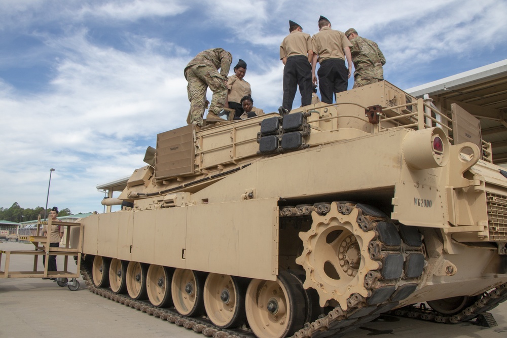 DVIDS - Images - 6-8 CAV Hosts Local Navy JROTC at Fort Stewart [Image ...