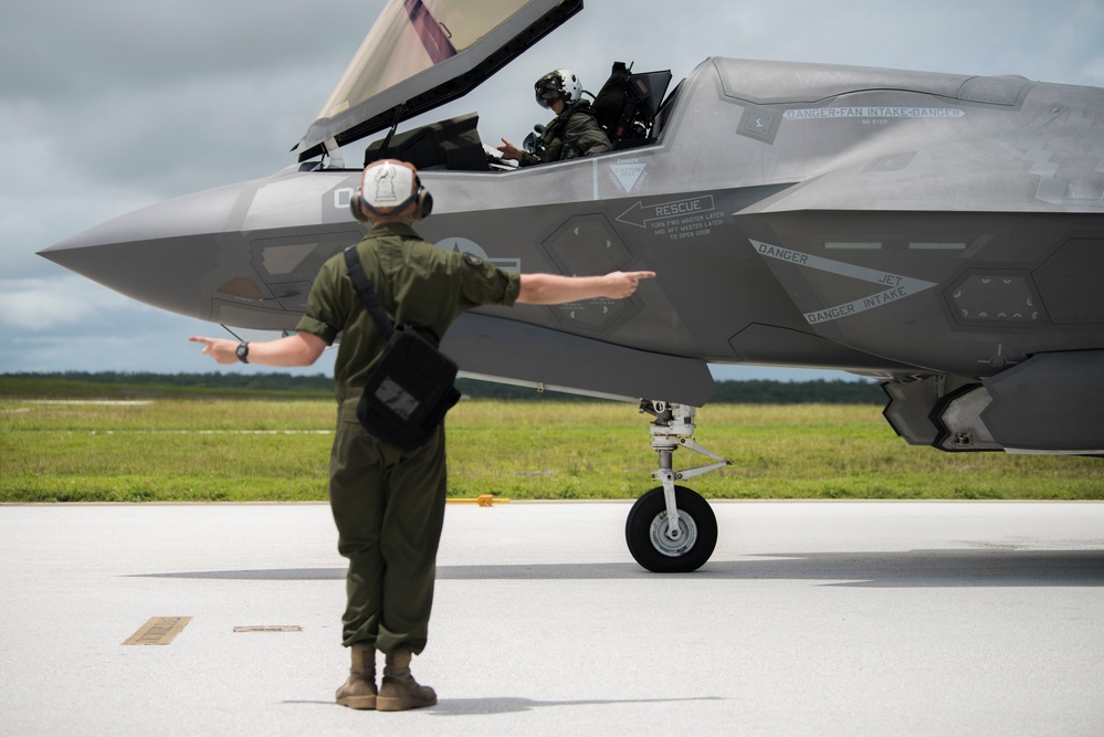 F-35Bs support exercise Valiant Shield 18