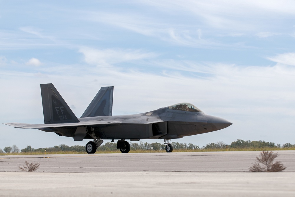 F-22s depart 121st ARW after taking refuge from Hurricane Florence