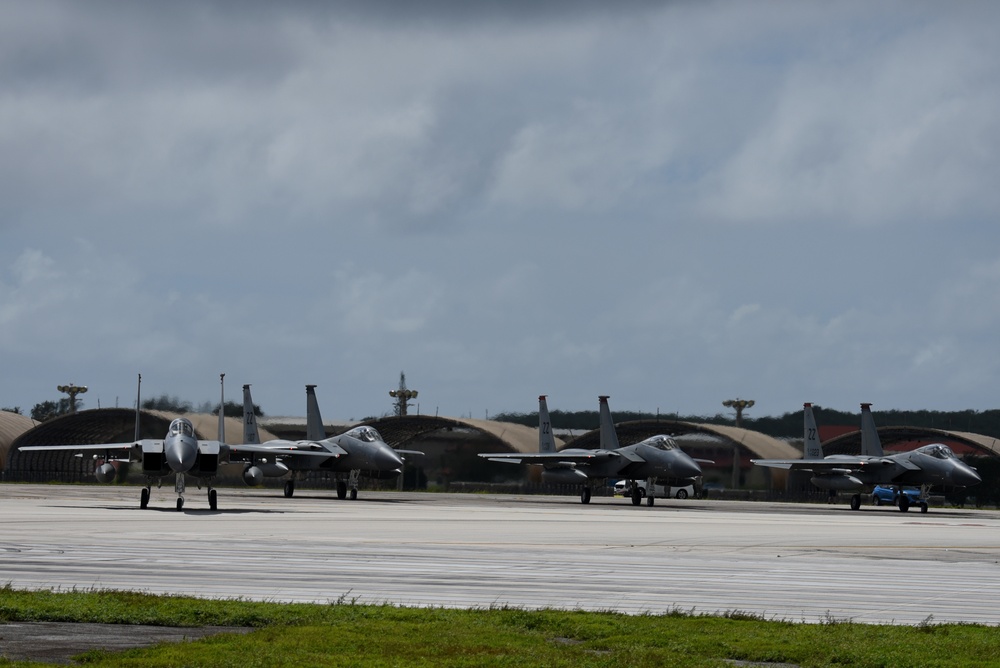 Joint Aircraft take part in integration exercise with U.S.S. Ronald Reagan carrier group