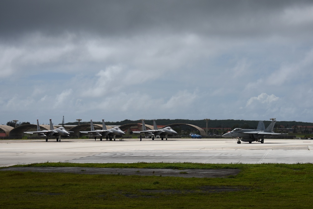 Joint Aircraft take part in integration exercise with U.S.S. Ronald Reagan carrier group