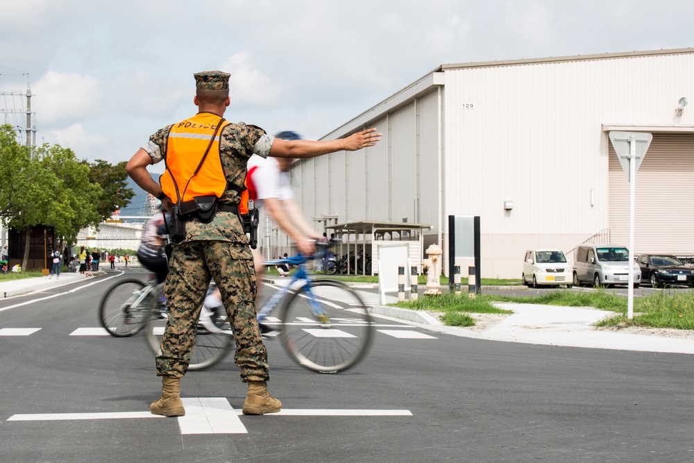 MCAS Iwakuni builds bonds through swimming, bicycling, running