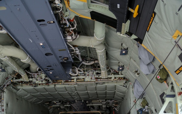 Alaska Guardsmen conduct rescue operations in North Carolina