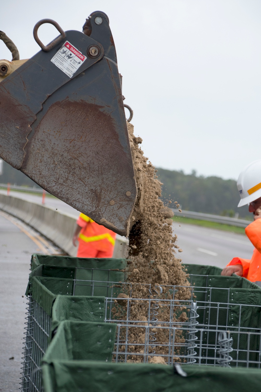 Maj. Gen. Livingston Visits Troops, EMD and 501 Highway Sandbag Mission