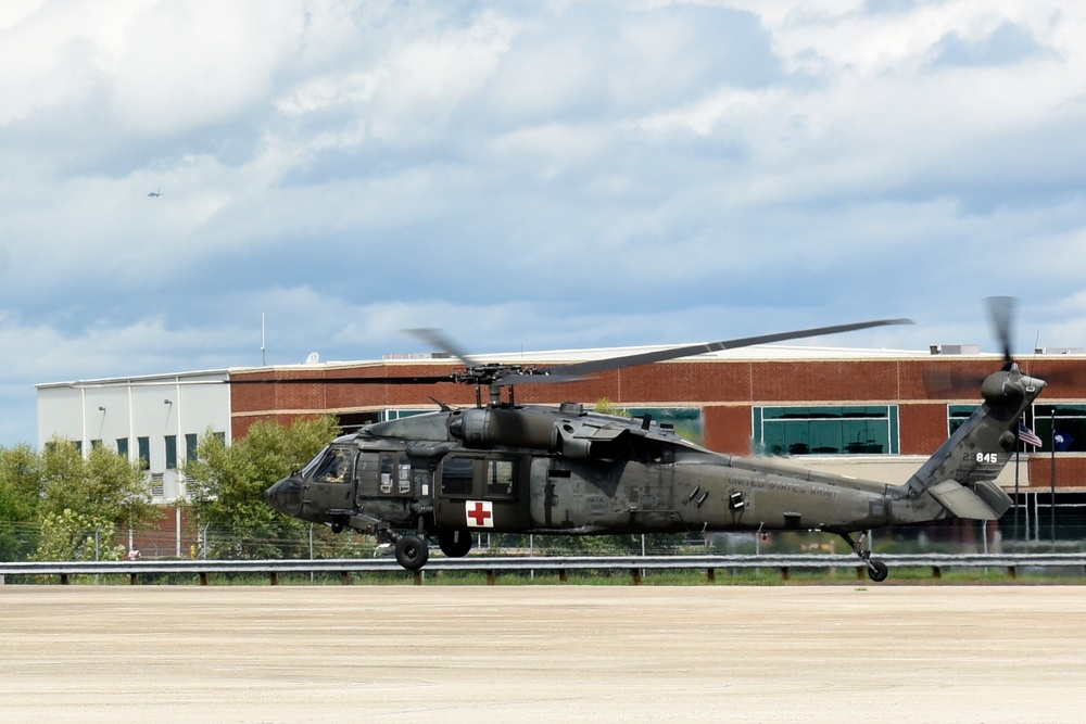 U.S. Army BlackHawk Departs North Carolina Air National Guard to Aid in Relief Following Hurricane Florence