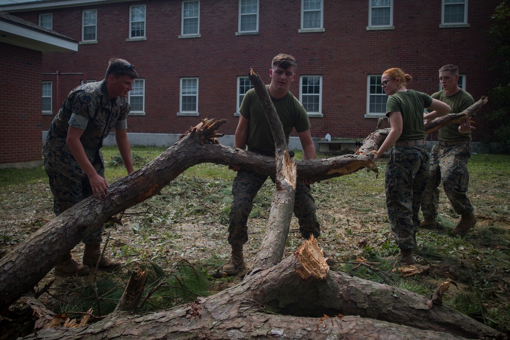 Headquarters Regiment Marines clean up after Hurricane Florence