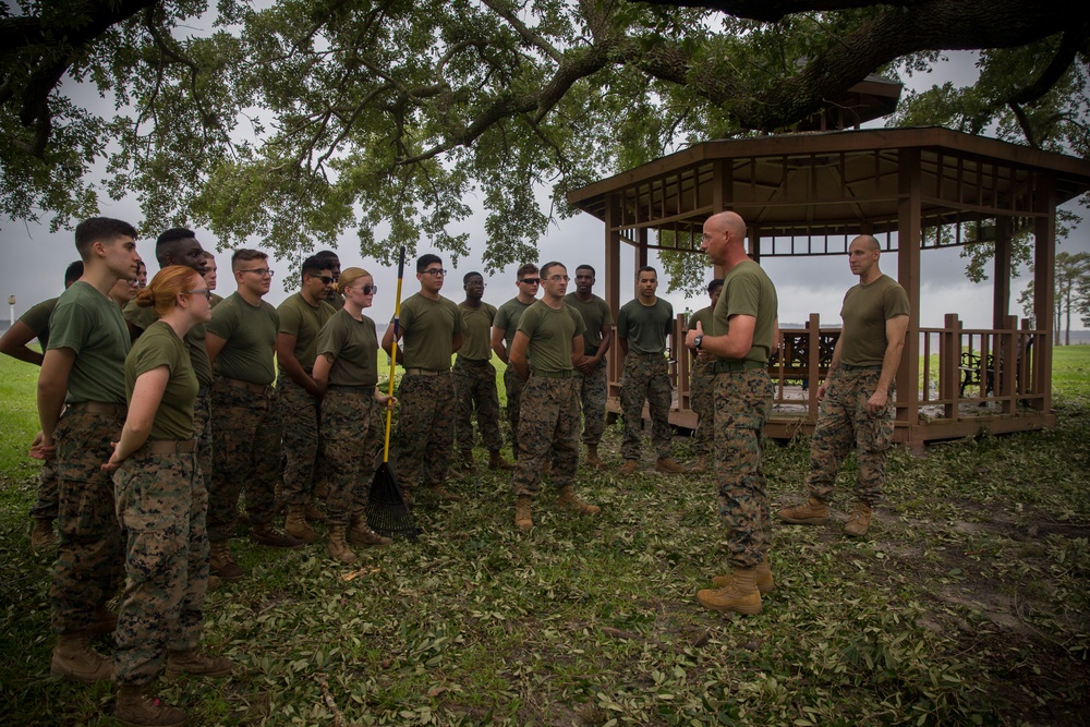 Headquarters Regiment Marines clean up after Hurricane Florence