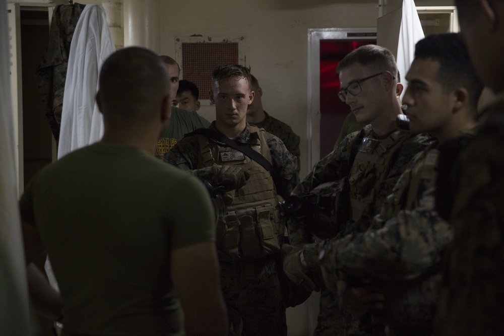 Marines practice hostage recovery at sea