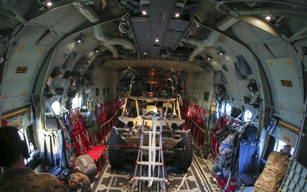 Alaska Guardsmen conduct rescue operations in North Carolina