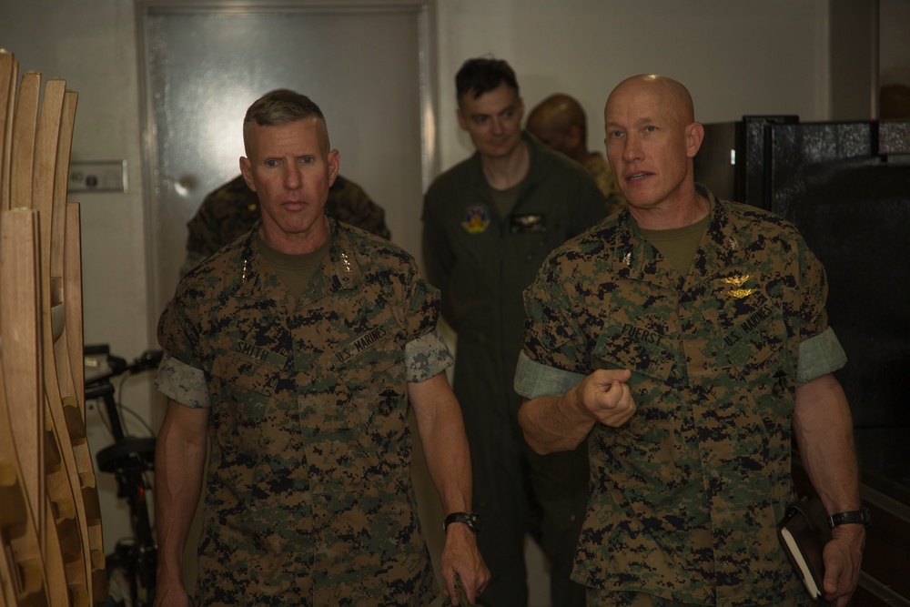 Lt. Gen. Smith visits MCAS Iwakuni