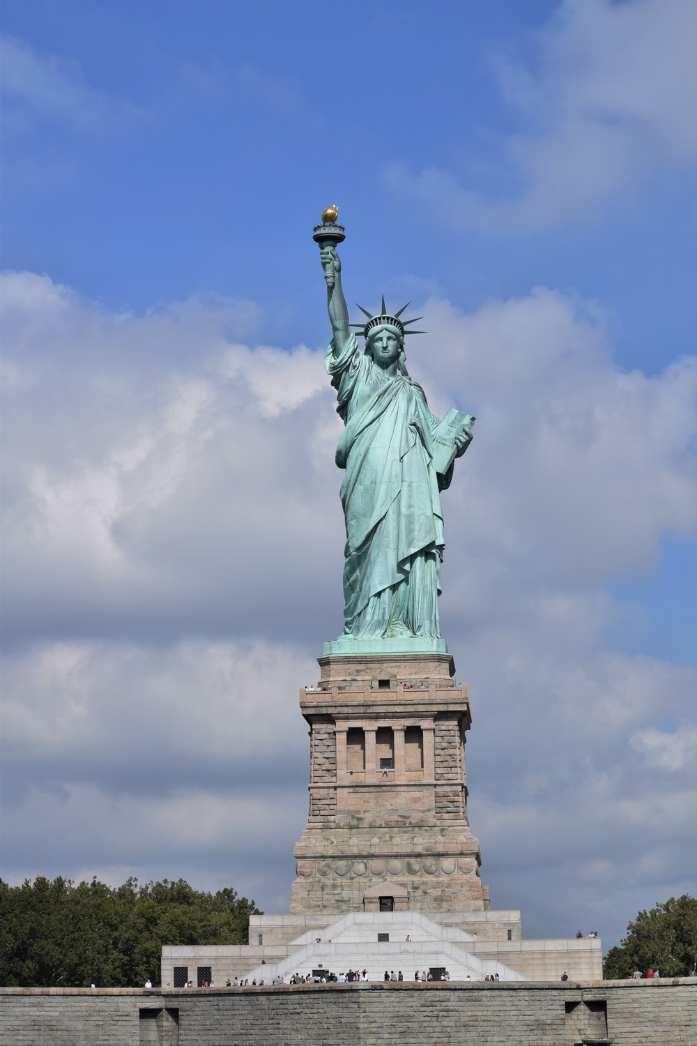 Soldiers Reenlist at the Feet of Lady Liberty