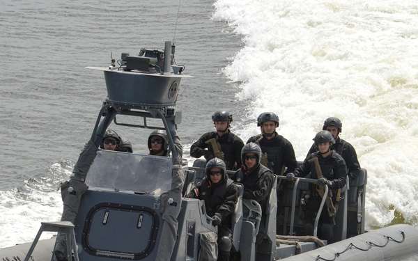 U.S., Egyptian, Jordanian forces exercise VBSS training