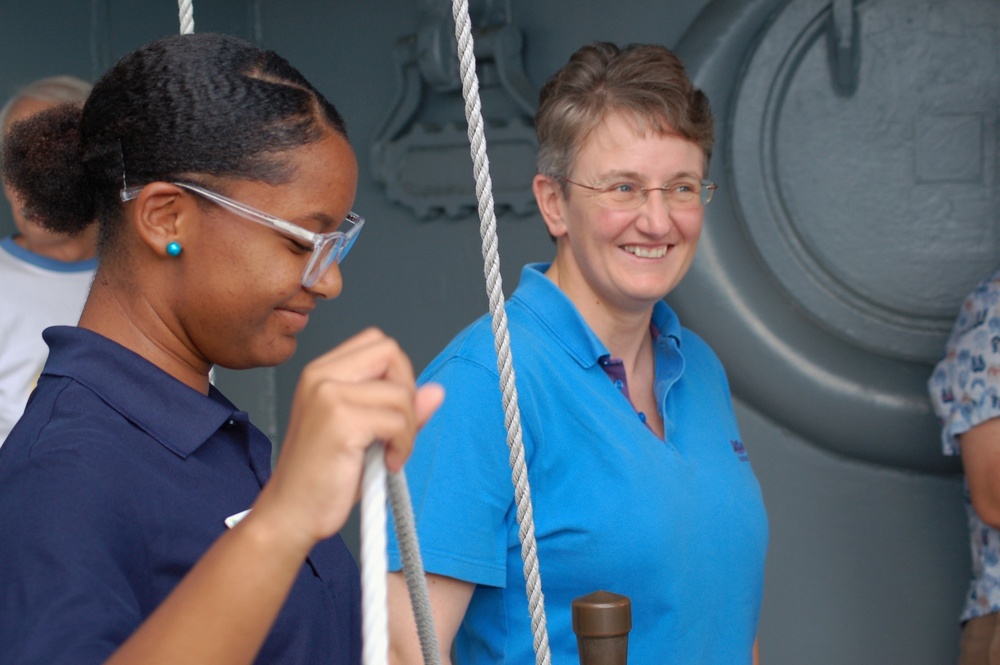 Royal Navy Officers visit USS Wisconsin (BB-64)