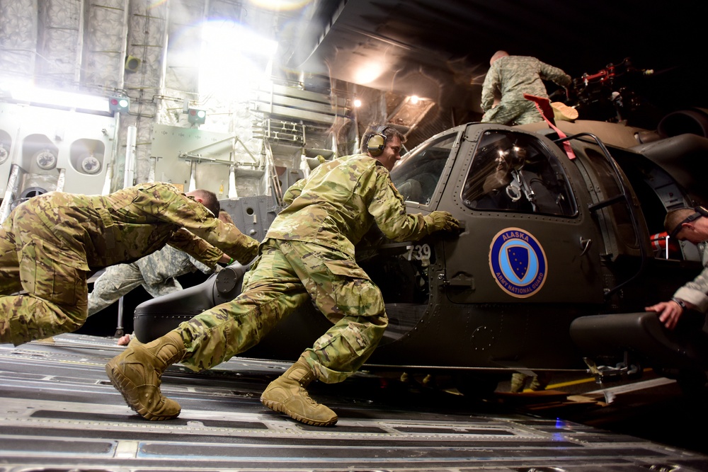 Alaska Guard UH-60 offload at McEntire