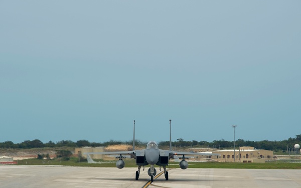 F-15 Eagles join 160 other aircraft for Valiant Shield 2018