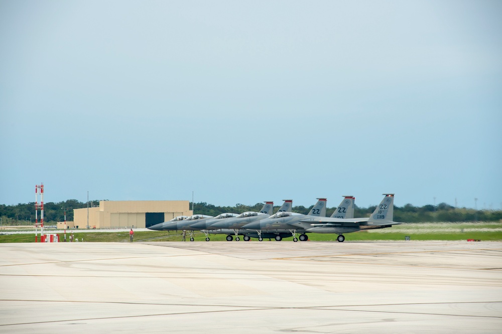 F-15 Eagles join 160 other aircraft for Valiant Shield 2018