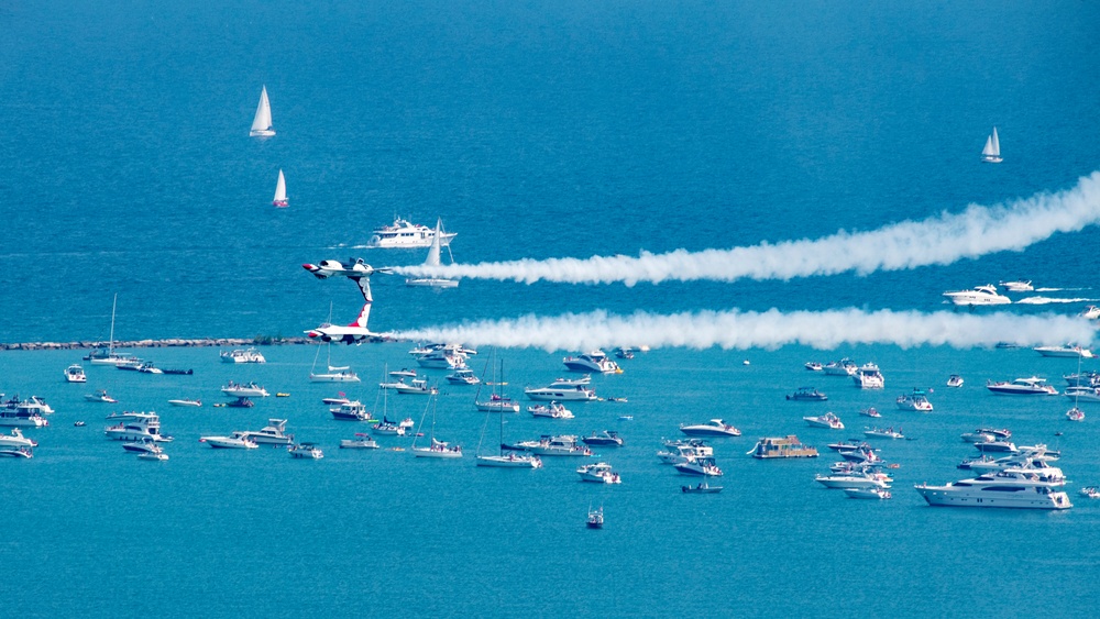 U.S. Air Force Thunderbirds perform at the Chicago Air and Water Show