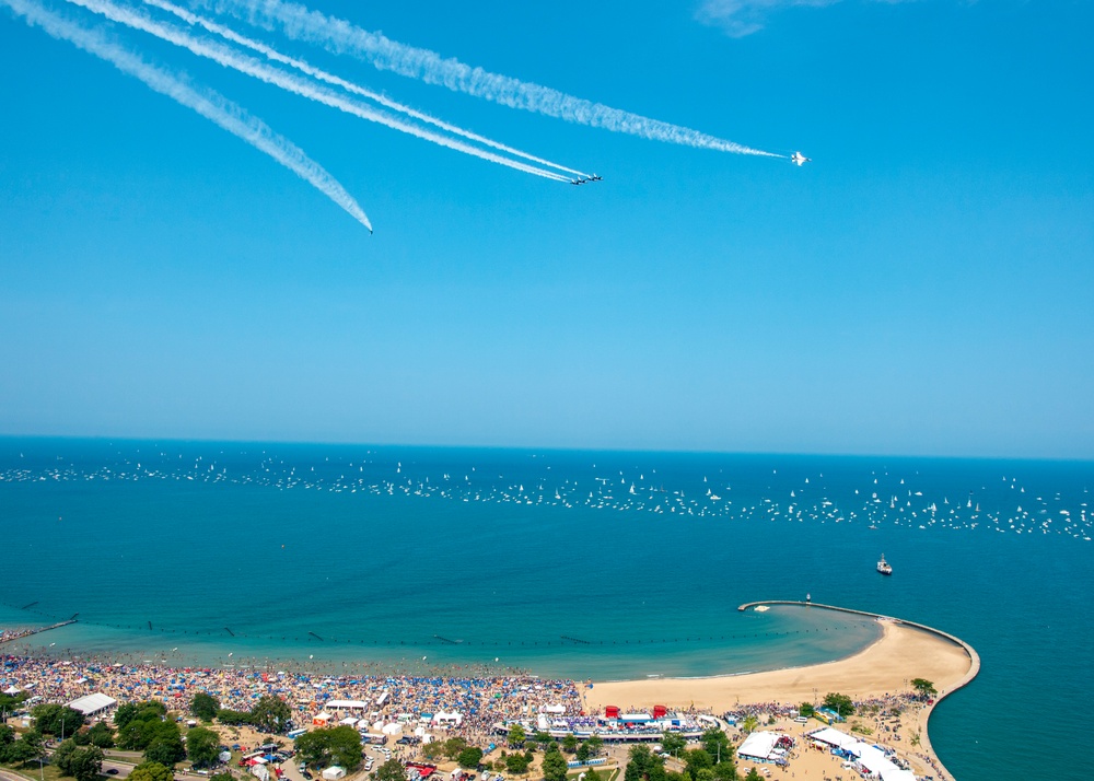 U.S. Air Force Thunderbirds perform at the Chicago Air and Water Show