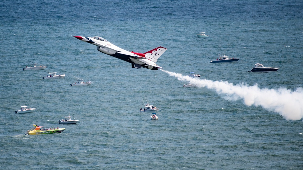 U.S. Air Force Thunderbirds perform at the Atlantic City Airshow