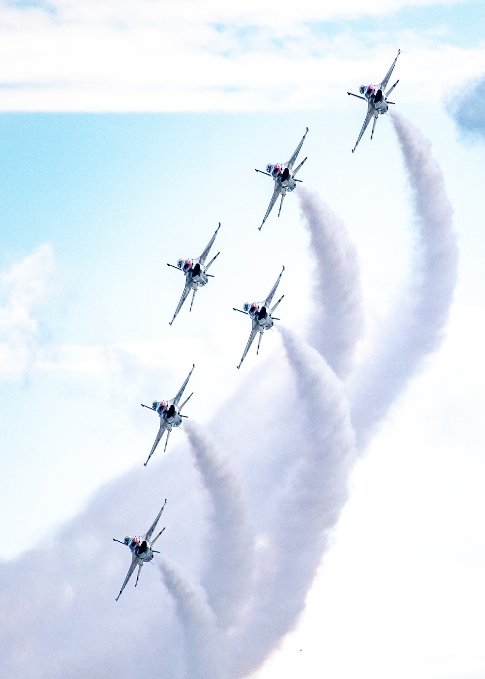 U.S. Air Force Thunderbirds perform at the Atlantic City Airshow