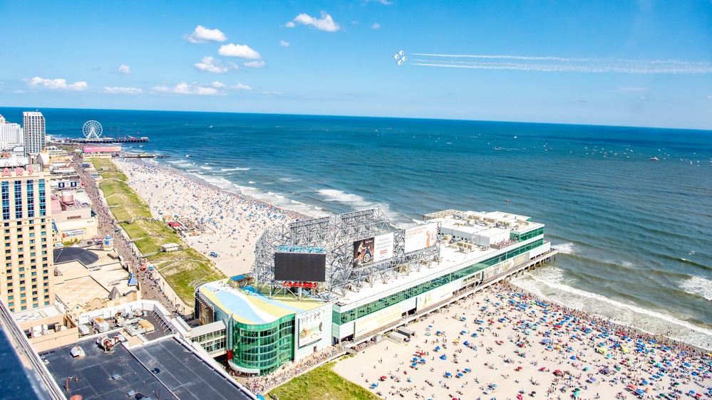 U.S. Air Force Thunderbirds perform at the Atlantic City Airshow