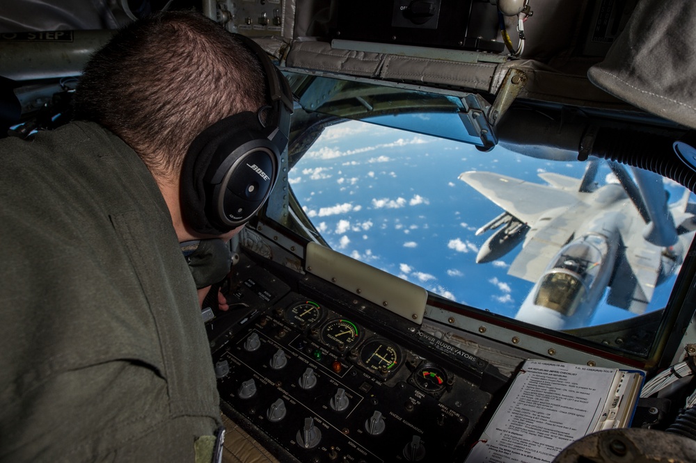 Air to Air Refueling During Valiant Shield 2018