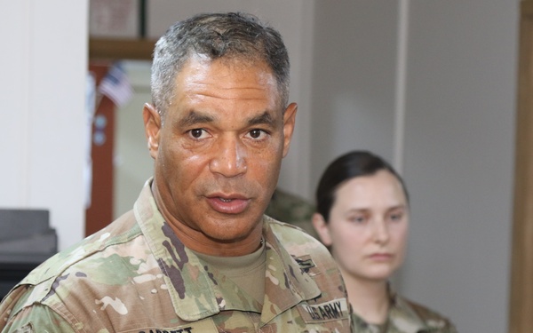 LTG Garrett visits SLC, FLE in Iraq