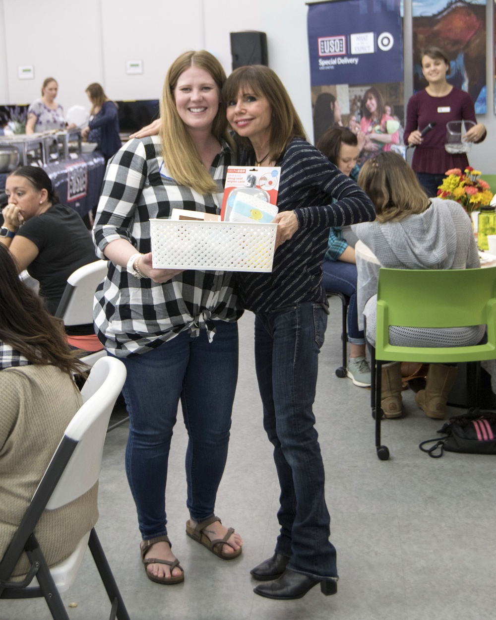USO Special Delivery with Heidi Murkoff