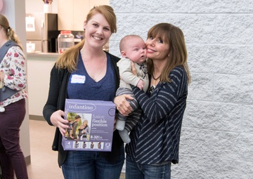 USO Special Delivery with Heidi Murkoff