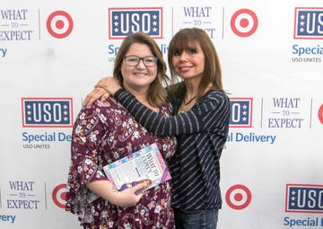 USO Special Delivery with Heidi Murkoff