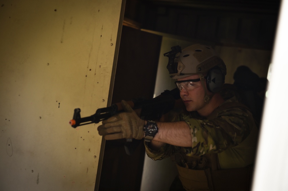 Security Forces Airmen conduct breaching and clearing training